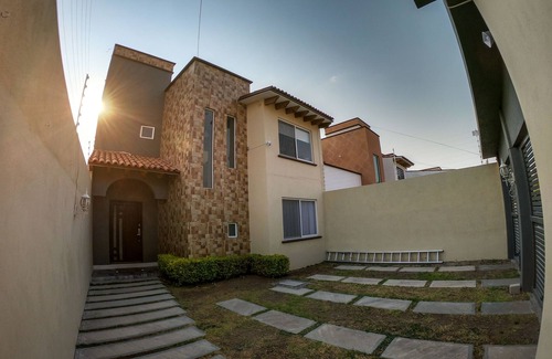 Centro House | Beautiful house w heated private pool/downtown