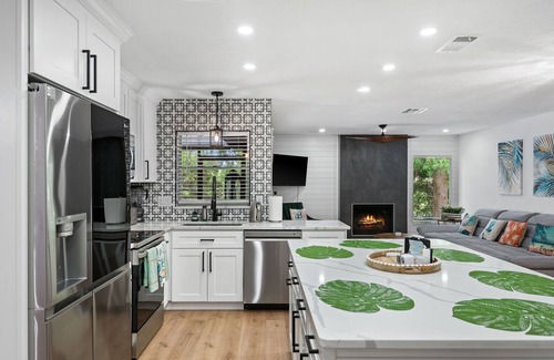 Bee Ridge House | Beautiful House w/Pool, 10 Min to Siesta Beach