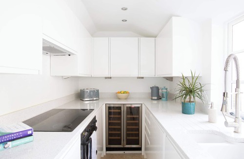 Arundel House | Beautiful Iconic Listed Building with Views Overlooking the Arundel Cathedral