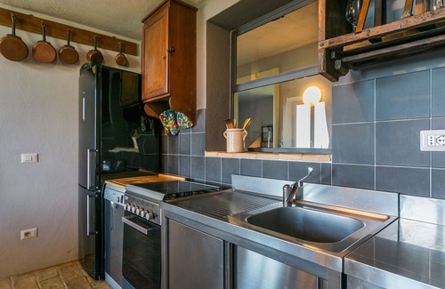 Magliano in Toscana House | Beautiful villa for 4 guests with WIFI, patio and pets allowed