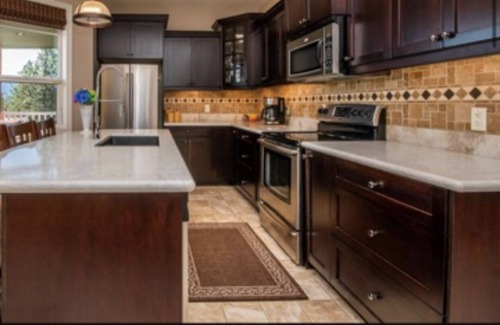 Westshore Estates House | Beautiful lake view home, sleeps 8, pets allowed