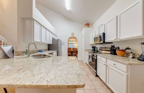 Thousand Oaks Apartment | Beautiful Lake View Pool House Brand new Hot Tub