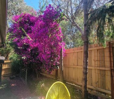 Ringwood East House | Beautiful lakeside unit in Ringwood East