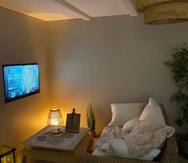 Mirecourt Apartment | BEAUTIFUL LIFE BED and SPA