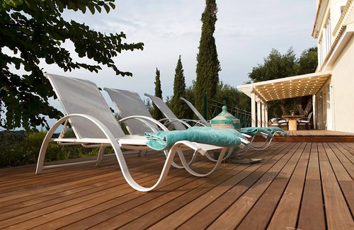 Magoulades Villa | Beautiful Modern Villa With Large Pool And fantastic Sea Views.