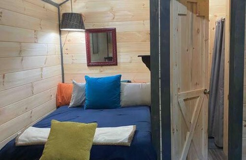 Primrose Apartment | Beautiful Morning, the lovely tiny cabin for two!