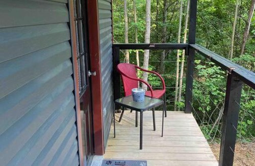 Primrose Apartment | Beautiful Morning, the lovely tiny cabin for two!