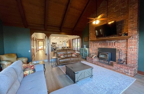 Julian House | Beautiful Mountain Home located on 1 acre in the Historical Town of Julian, Ca