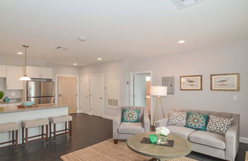 Waltham Apartment | Beautiful new apartment 2bed/2bath Waltham