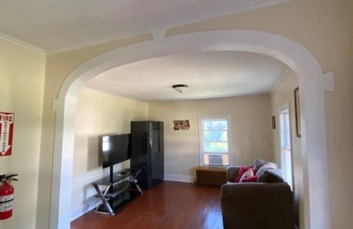 Gloversville Apartment | BEAUTIFUL NEWLY FURNISHED & Updated Apartment! Calling TRAVEL NURSES & MEDS!