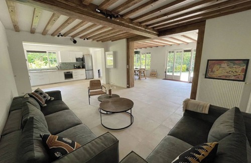 Gonneville-sur-Mer House | Beautiful Normandy house with pool (11 people)