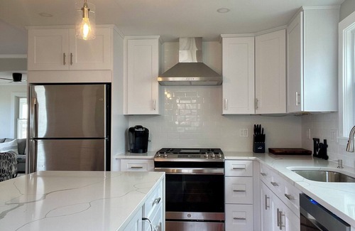 Hull House | Beautiful Ocean front home - Quiet neighborhood