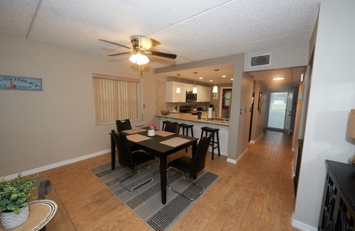 Ponce Inlet Condo | Beautiful Ponce Inlet 2bd Condo. 100 Yards to the Beach! Beach supplies/bikes.