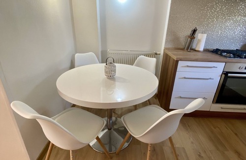 Roznava Apartment | Beautiful poolside oasis - Apartment Gemer