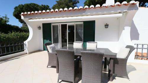 Vale do Lobo Villa | Beautiful Portuguese Villa Casa Das Buganvillas 3 Bedrooms Close To Praca Private Pool Vale Do Lobo