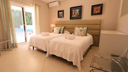 Vale do Lobo Villa | Beautiful Portuguese Villa Casa Das Buganvillas 3 Bedrooms Close To Praca Private Pool Vale Do Lobo