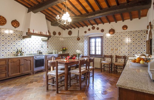 Gaiole in Chianti Villa | Beautiful private villa for 12 guests with A/C, WIFI, private pool and TV