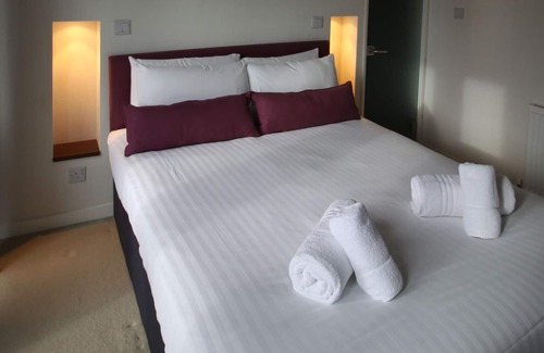 Paignton Cabin | Beautiful presented Lodge