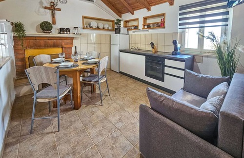 Praznica House | Beautiful private villa for 5 guests with WIFI, private pool, A/C, TV, terrace and panoramic view