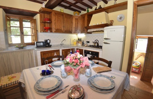 Pescaglia Villa | Beautiful private villa with private pool, WIFI, TV, pets allowed and panoramic view, close to L.