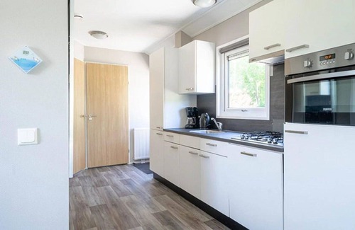 Nunspeet House | Beautiful private villa for 4 guests with WIFI, pool, TV and terrace