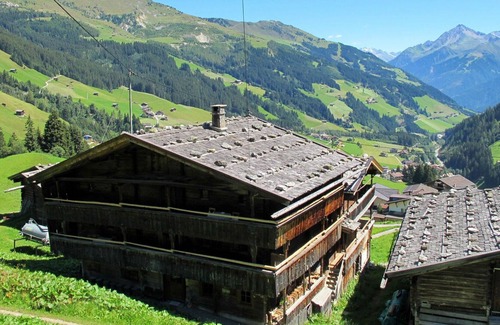 Vorderlanersbach House | Beautiful private villa for 8 people with TV, patio, pets allowed and parking