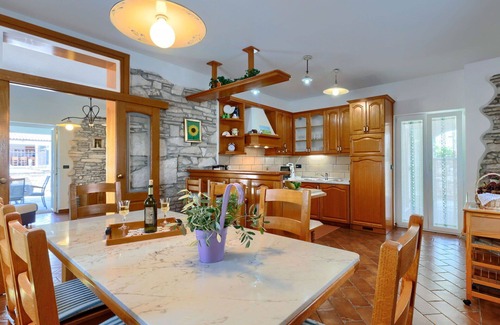 Trgetari House | Beautiful private villa for 8 people with WIFI, A/C, private pool, TV and terrace