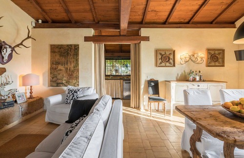 Nepi House | Beautiful private villa with A/C, WIFI, private pool, TV, patio, pets allowed and panoramic view