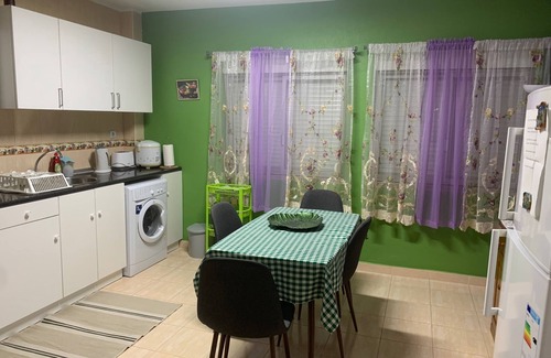 Aldeia de Paio Pires Apartment | Beautiful 1-Bed Apartment in Aldeia de Paio Pires