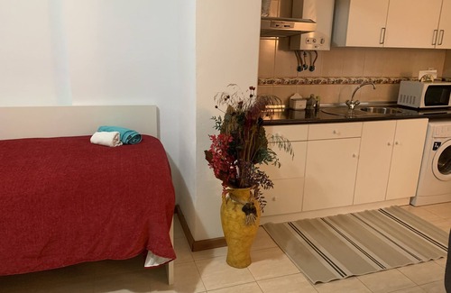 Aldeia de Paio Pires Apartment | Beautiful 1-Bed Apartment in Aldeia de Paio Pires