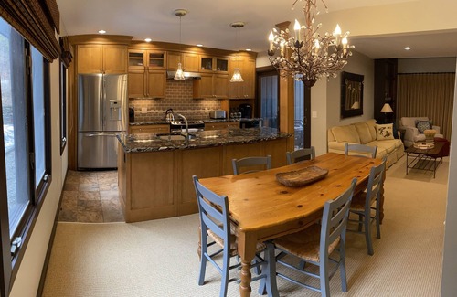 Waitsfield Condo | Beautiful riverfront condo w/deck near MRG/Sugarbush