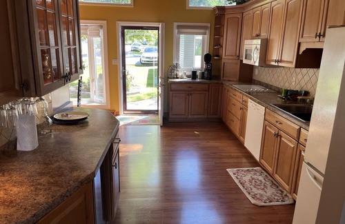 McHenry House | Beautiful Riverhaus Setting