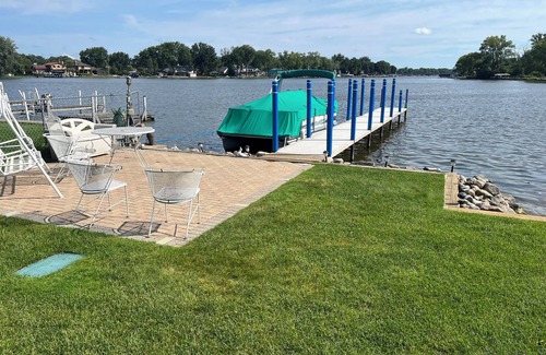 McHenry House | Beautiful Riverhaus Setting