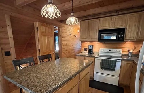 Wetmore Cabin | Beautiful Rustic 3-Bedroom Cabin Near Munising-Next To UTV/ATV/Snowmobile Trails