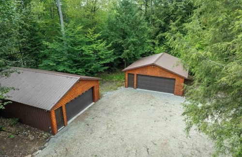 Wetmore Cabin | Beautiful Rustic 3-Bedroom Cabin Near Munising-Next To UTV/ATV/Snowmobile Trails