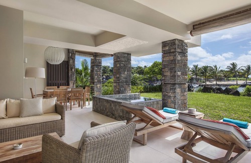 Beau Champ Apartment | Beautiful Sea Front Apartment with Stunning Views And Contemporary Finish nn