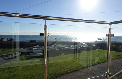 Selsey House | Beautiful Seafront Beach House