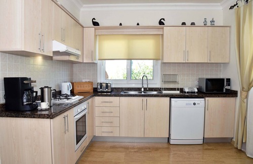 Karsiyaka Villa | Beautiful Spacious Luxury Villa Stunning Mountain & Sea Views,Wifi, Private pool