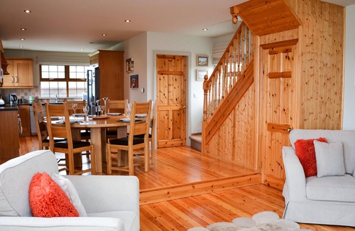 Sneem House | Beautiful stone cottage with sea views