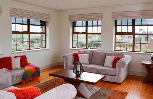 Sneem House | Beautiful stone cottage with sea views