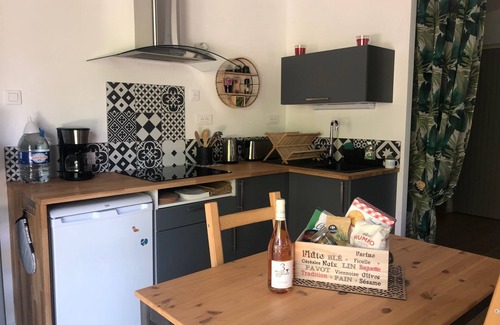 Le Pontet Apartment | Beautiful studio 3* near Avignon with swiming pool