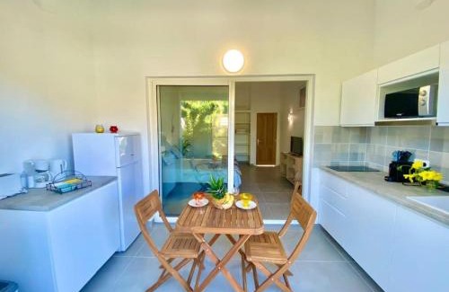 Cul de Sac House | Beautiful suite S15, pool, next to Pinel Island