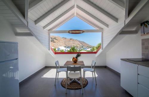 Cul de Sac Apartment | Beautiful suite S2, pool, sea view, Pinel Island