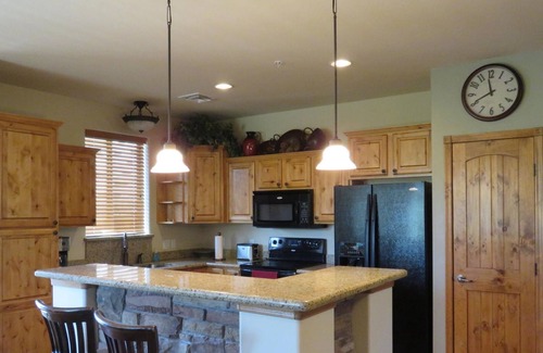 Torreon Condo | Beautiful views & year round get away: hike/dish/swim/ski/dine/relax