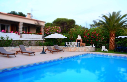 Isolella Villa | BEAUTIFUL VILLA BY THE SEA PRIVATE POOL