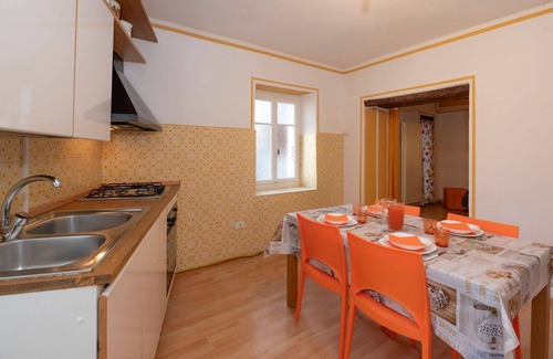 Comero House | Beautiful villa for 4 people with WIFI, TV, balcony and pets allowed