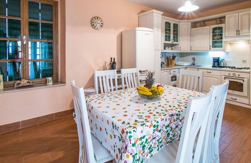 Sibenik Old Town House | Beautiful villa for 5 guests with WIFI, A/C, TV and terrace