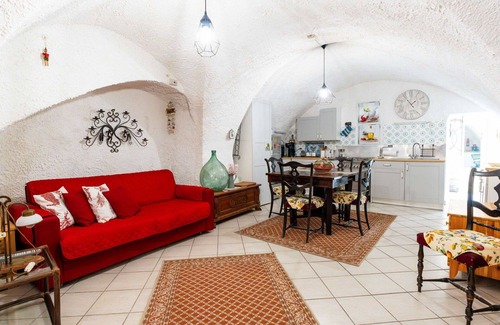 Castellaro House | Beautiful villa for 6 guests with WIFI, TV and terrace