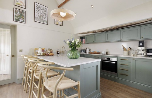 Cirencester Apartment | Beautifully presented dog friendly - The Barley Apartment