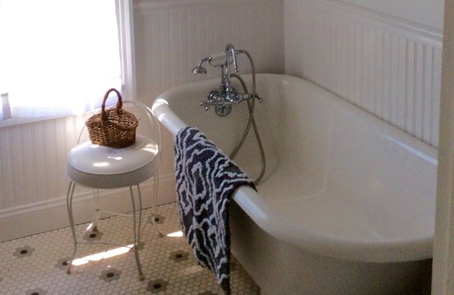 Mystic Cottage | Beautifully Renovated Two Bedroom Cottage in the Heart of Downtown Mystic.